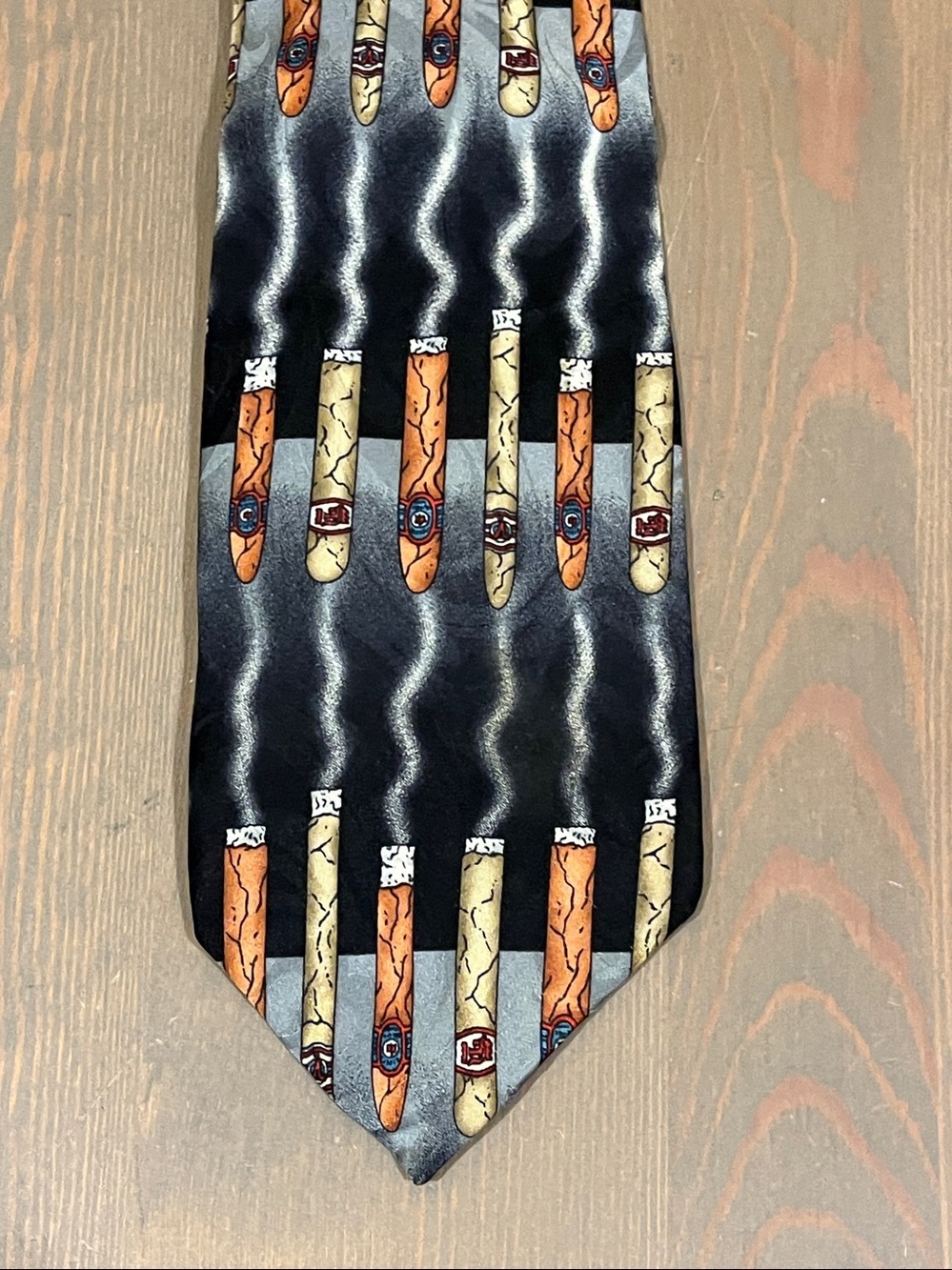 Surrey Cigar Novelty  Print Tie 100% Silk Made in USA Preppy Classic Vintage